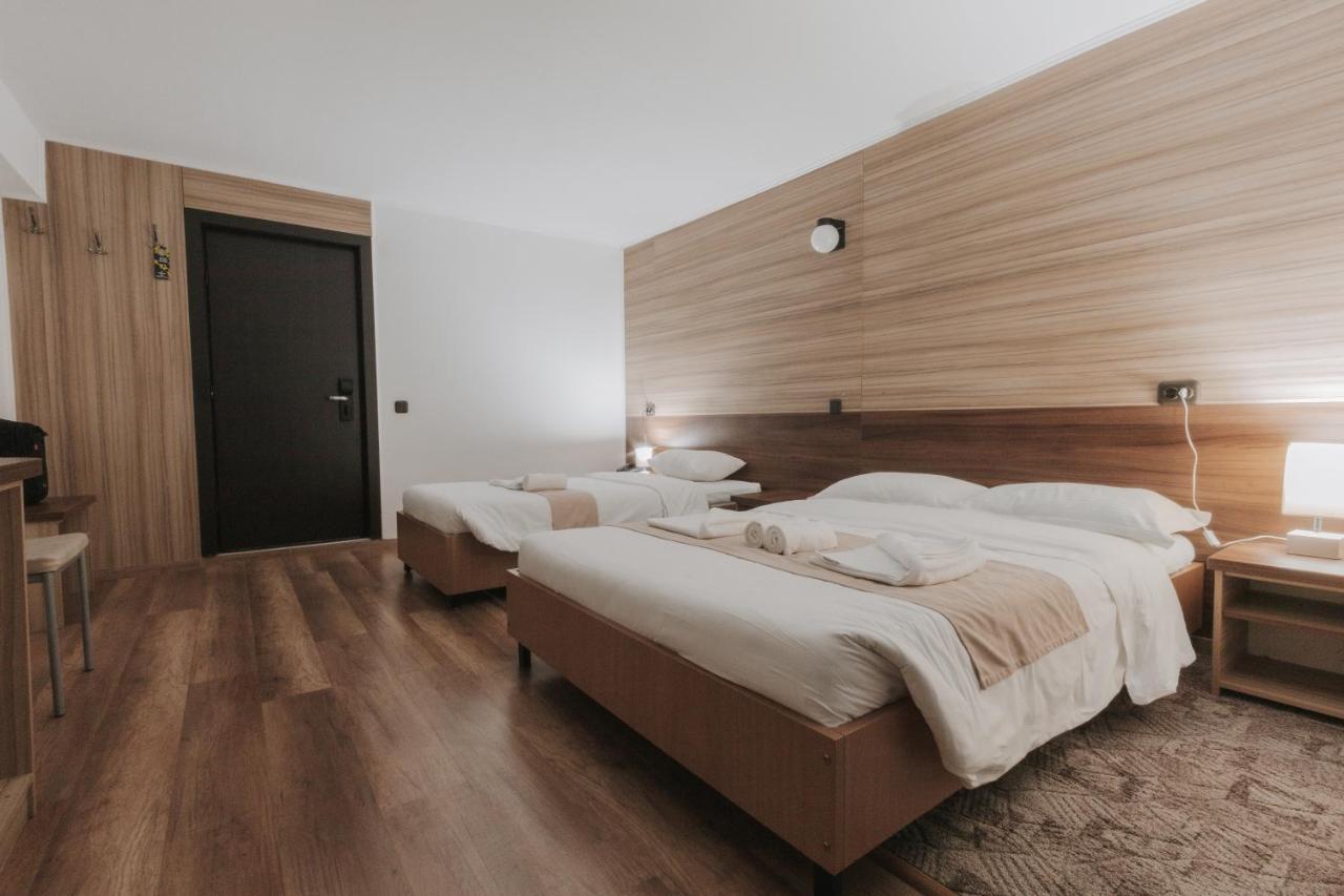 Hotel Apollo Central Sibiu Ngoại thất bức ảnh