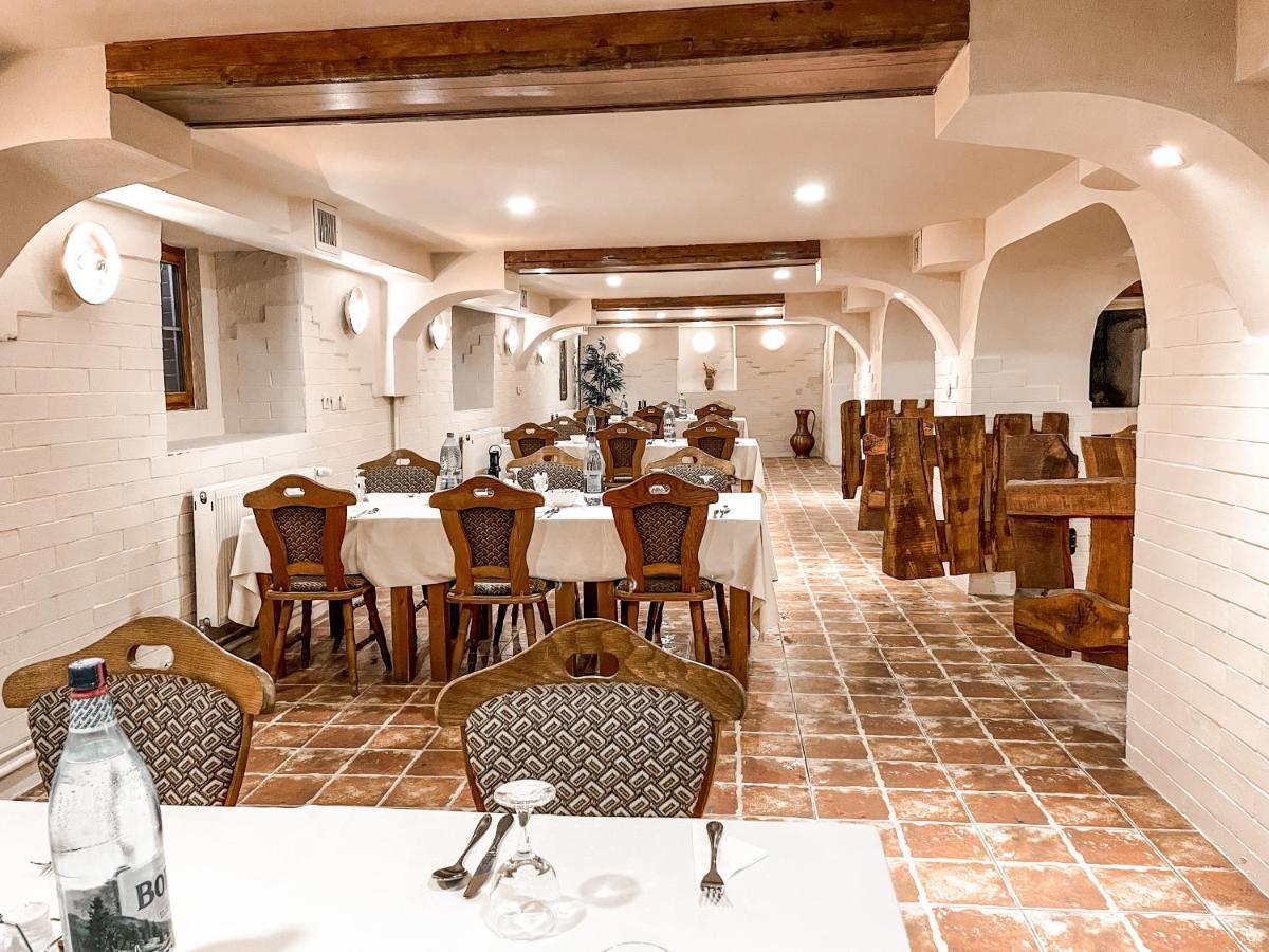 Hotel Apollo Central Sibiu Ngoại thất bức ảnh