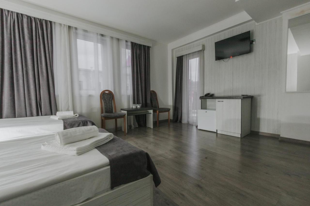 Hotel Apollo Central Sibiu Ngoại thất bức ảnh