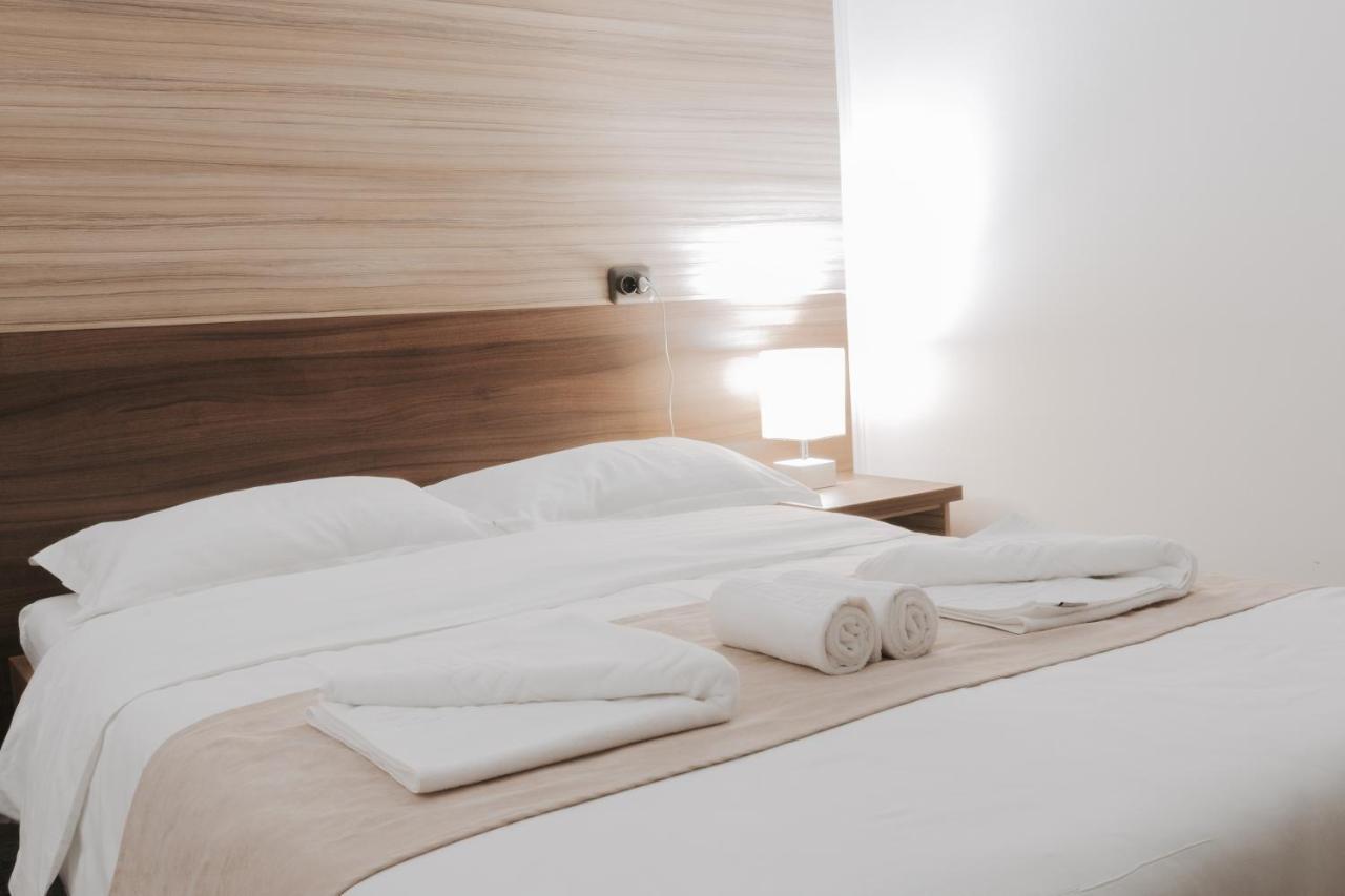 Hotel Apollo Central Sibiu Ngoại thất bức ảnh