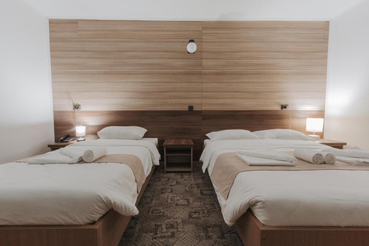 Hotel Apollo Central Sibiu Ngoại thất bức ảnh