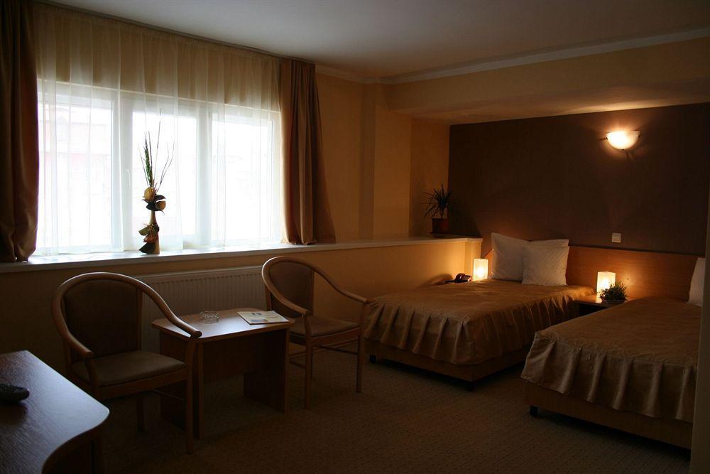 Hotel Apollo Central Sibiu Ngoại thất bức ảnh